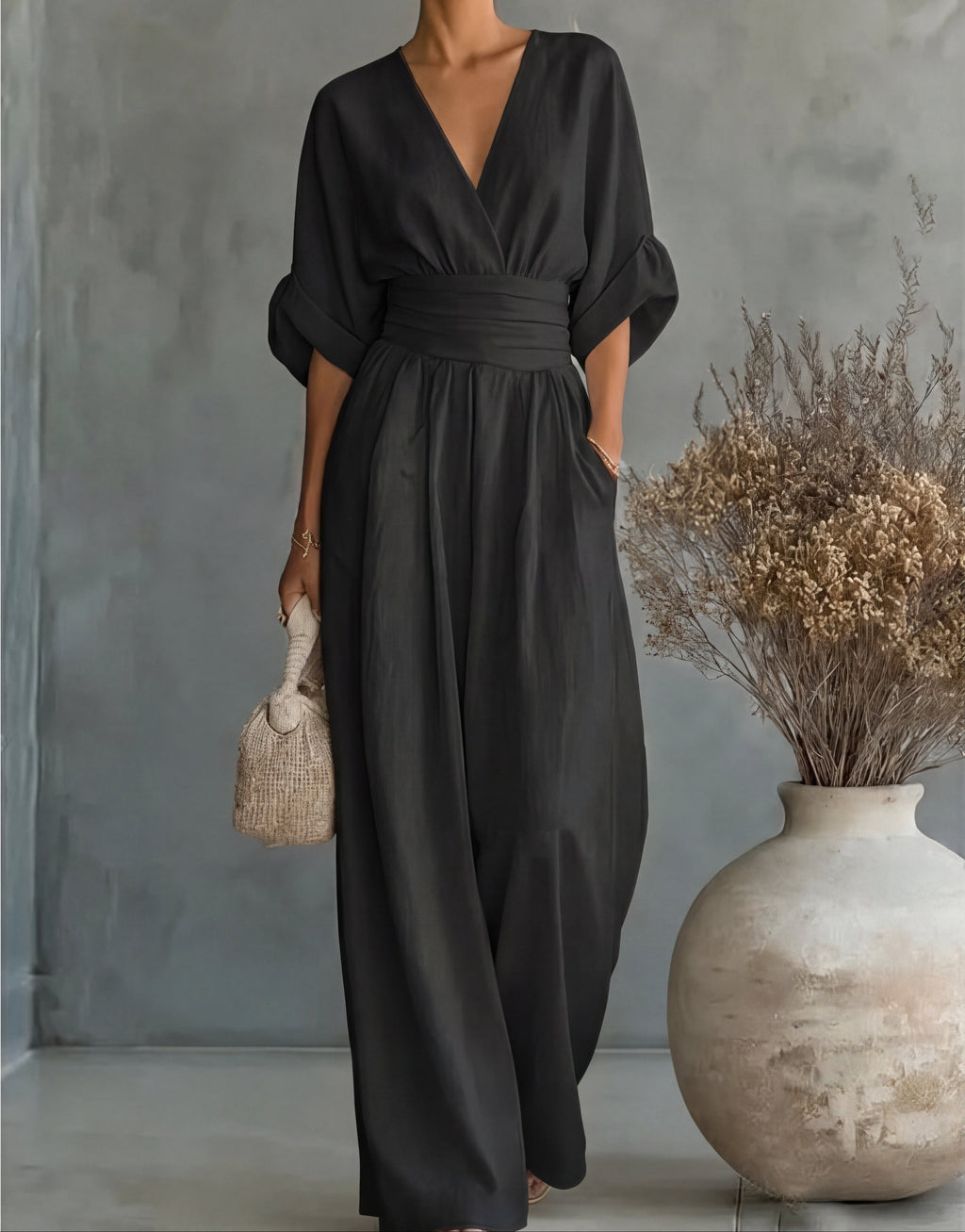 Daniela – Mono Elegante Cuello V con Pantalón Palazzo