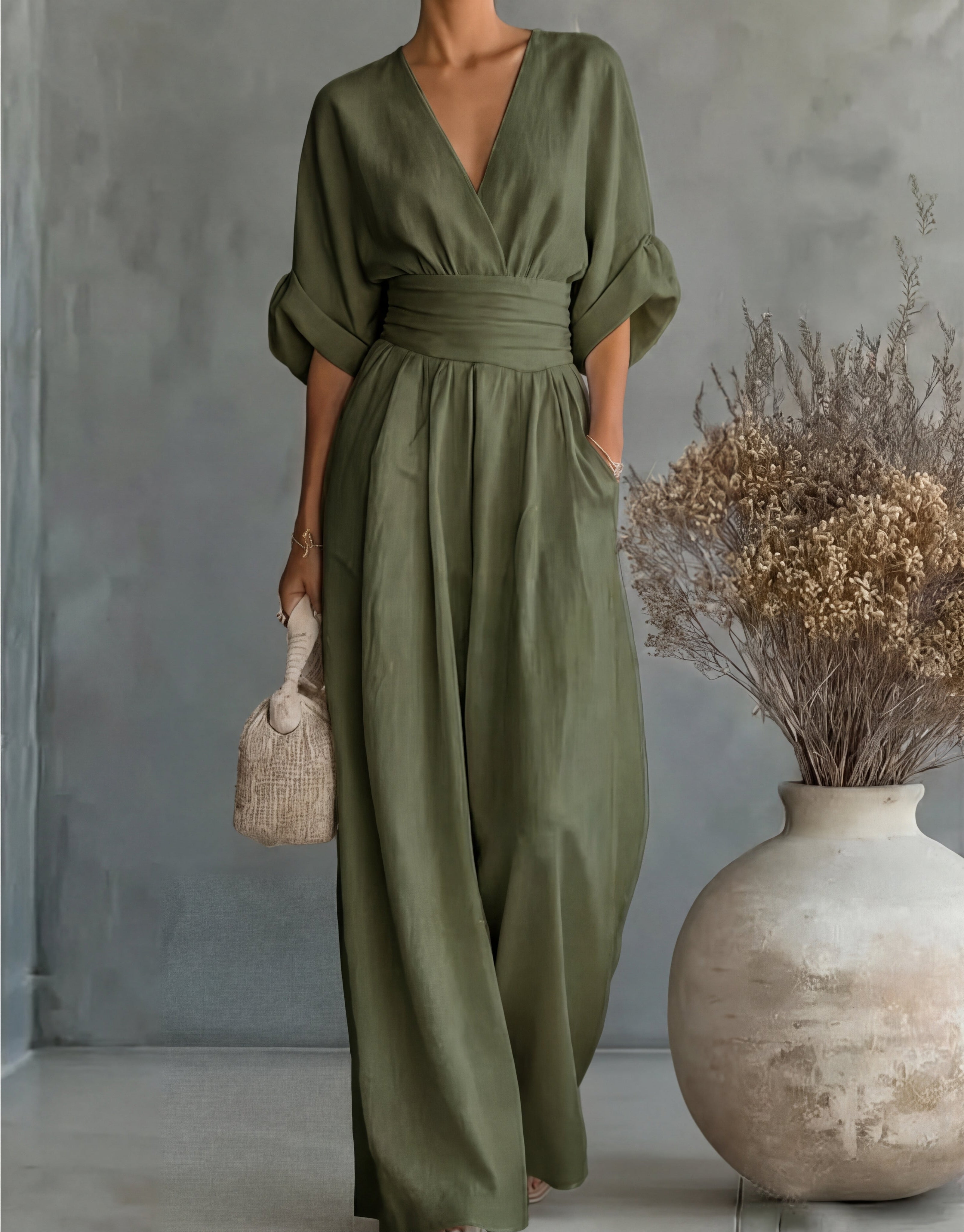 Daniela – Mono Elegante Cuello V con Pantalón Palazzo